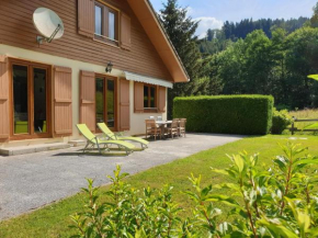 LE BOIS JOLI Chalet 4 étoiles CLEDICIHOME Cadre paisible en lisière de forêt
